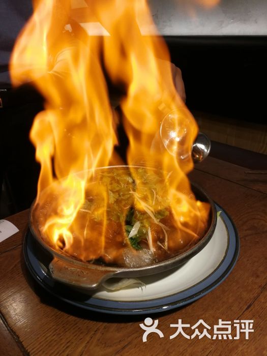 熊猫体育_西甲-贝尔2球C罗助攻皇马2-0莱万特 1分之差将战巴萨(图3) panda sports