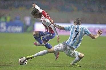 
南美预选赛有多灾？罗纳尔多、马拉多纳、梅西都差点出不了线：panda sports(图5)