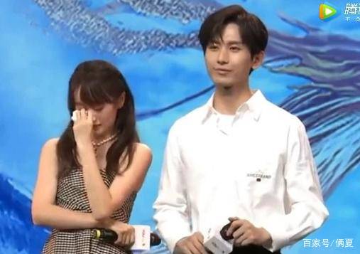 心疼《琉璃》司凤饰演者成毅 戏里戏外都是背锅侠-panda sports(图4)
心疼《琉璃》司凤饰演者成毅 戏里戏外都是背锅侠-panda sports(图4)