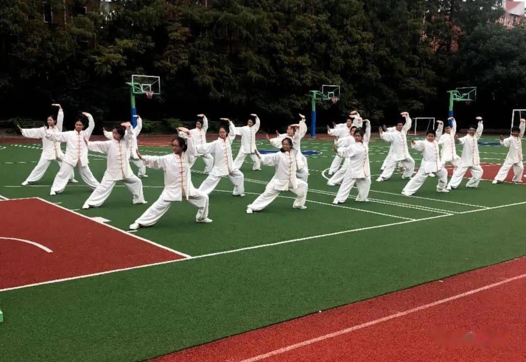 阳光下绽放~徐汇学生在市级体育竞赛中屡获佳绩!_xiongmao体育(图13)
阳光下绽放~徐汇学生在市级体育竞赛中屡获佳绩!_xiongmao体育(图13)